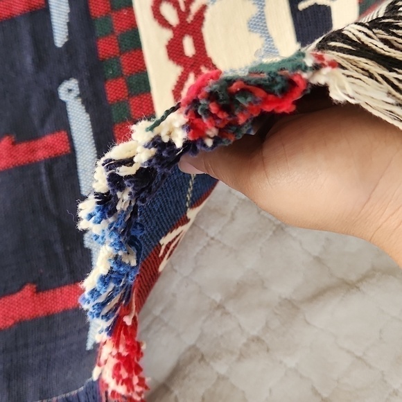 New Carpet Throw Christmas With fringe Hem Holidays Decor Vintage - Picture 5 of 11